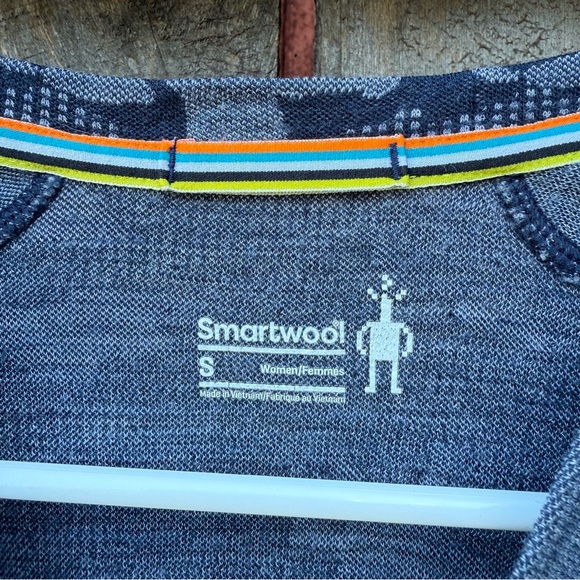 Women’s Small Smartwool Merino 250 Blue Camo Long Sleeve Base Layer - Picture 3 of 3